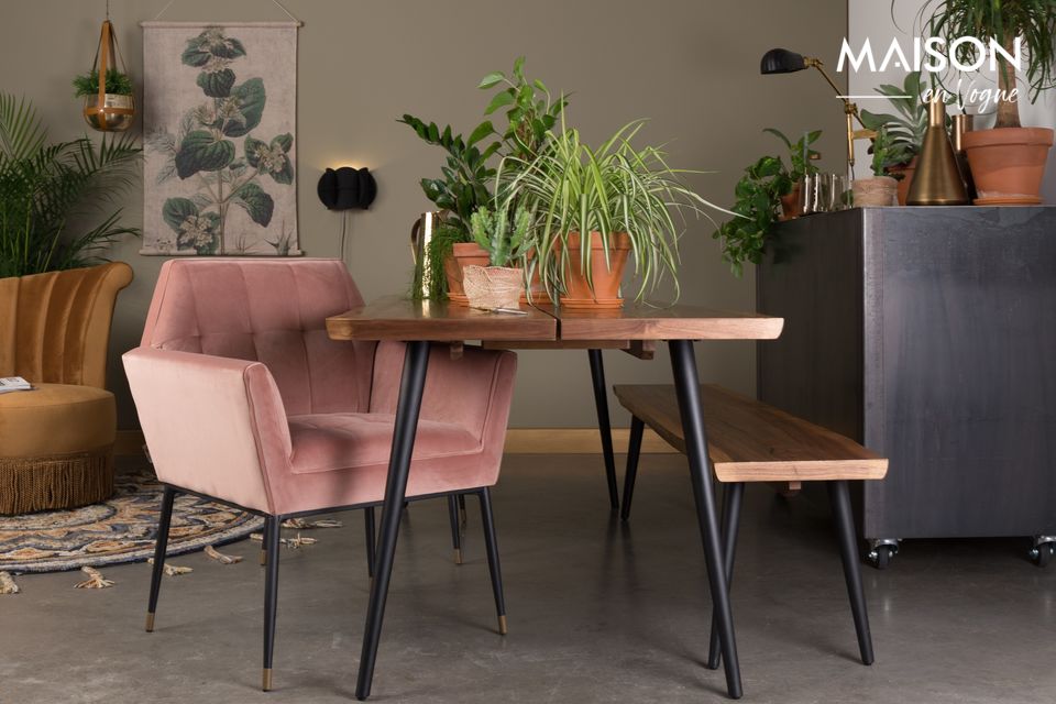 Een fauteuil in Art Deco stijl met een luxueus ontwerp