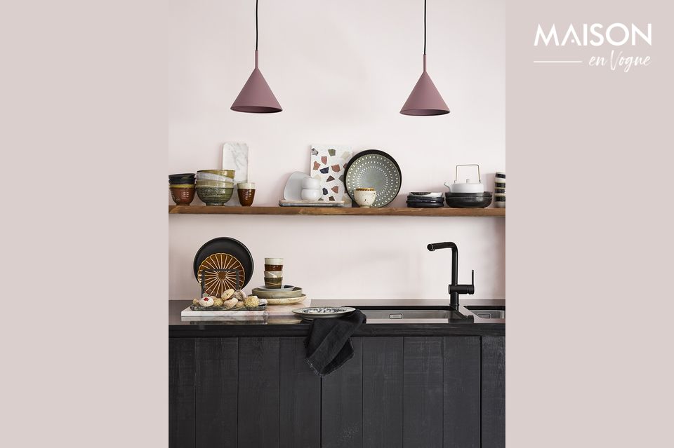 Deze handgemaakte accessoire is waterbestendig en brengt een verfijnde stijl in uw keuken