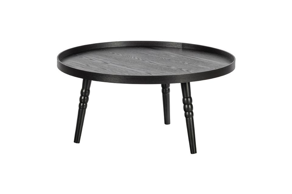 Gemaakt van mat zwart gelakt grenenhout is deze salontafel robuust en elegant