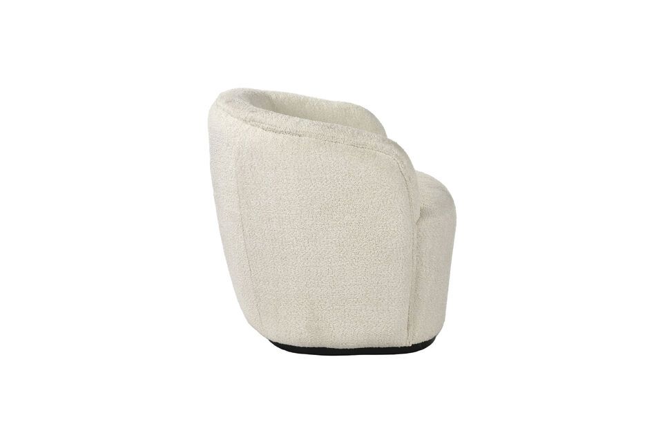 De witte kleur voegt een vleugje frisheid en verfijning toe aan elke leefruimte