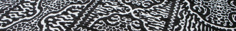 Benadrukte materialen Renna zwart-wit stoffen tapijt