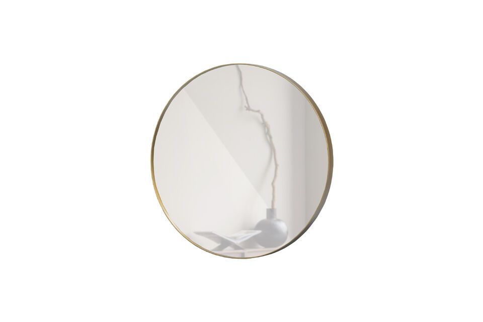 Met een stevig ijzeren frame en gouden coating is deze spiegel met een diameter van 80 cm perfect