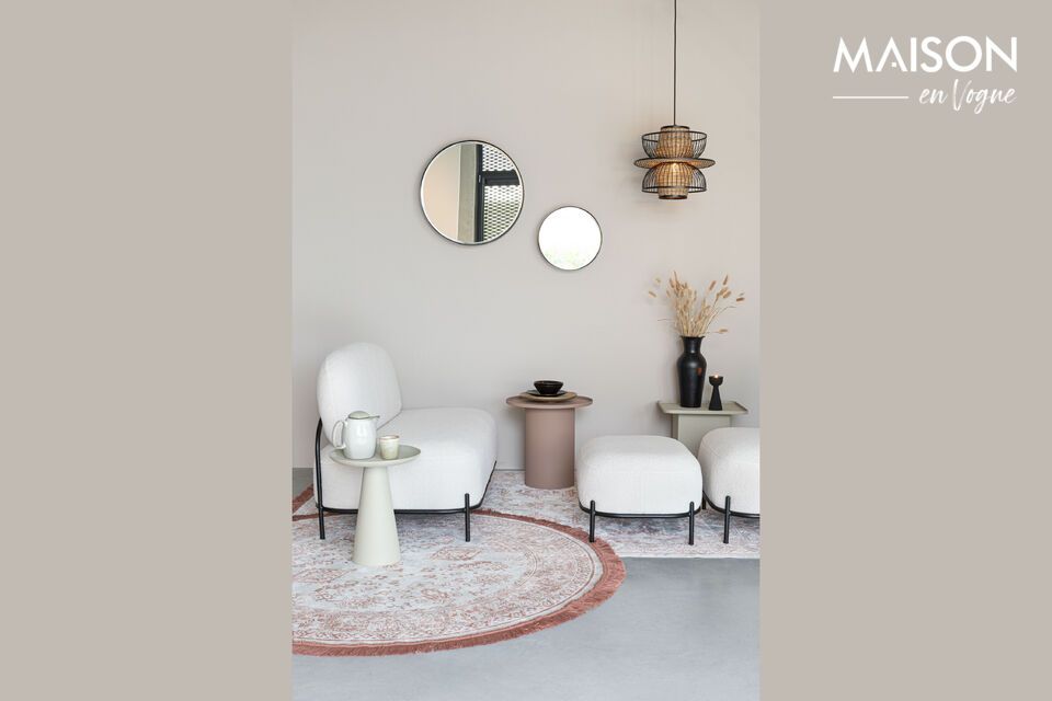 Ontdek een ideaal accessoire voor je huis met onze ronde metalen bijzettafel in een elegante roze