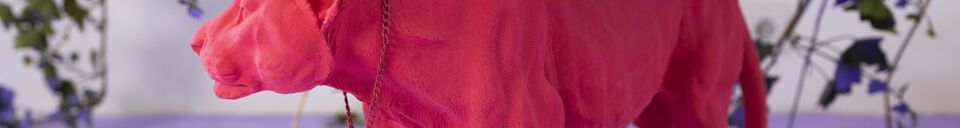 Benadrukte materialen Roze salontafel van hars Dope as Hell