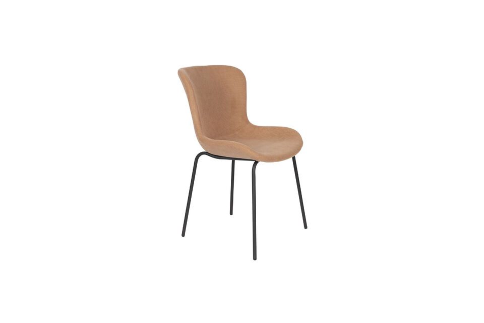Ontdek comfort gecombineerd met elegantie met de roze stoffen stoel