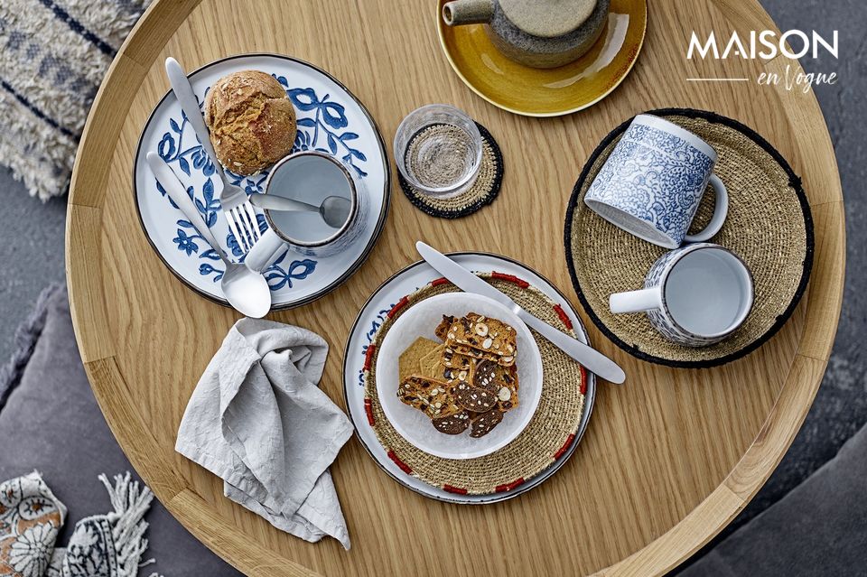Deze set van vier onderzetters in verschillende kleuren zal uw aperitieven en koffiepauzes