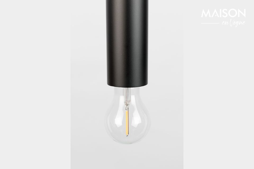 De zwarte Yuna hanglamp is een futuristische lamp die ideaal is voor het creëren van een design