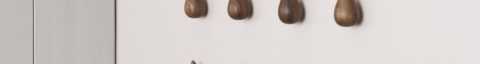 Benadrukte materialen Set van 2 bruine walnoten jashaken L Dropit