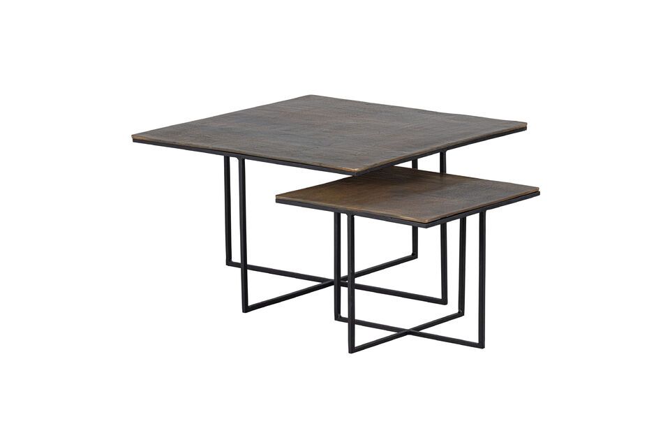 Het Olan nesting table duo boeit en fascineert door zijn ontwerp dat extreme eenvoud in ere houdt en