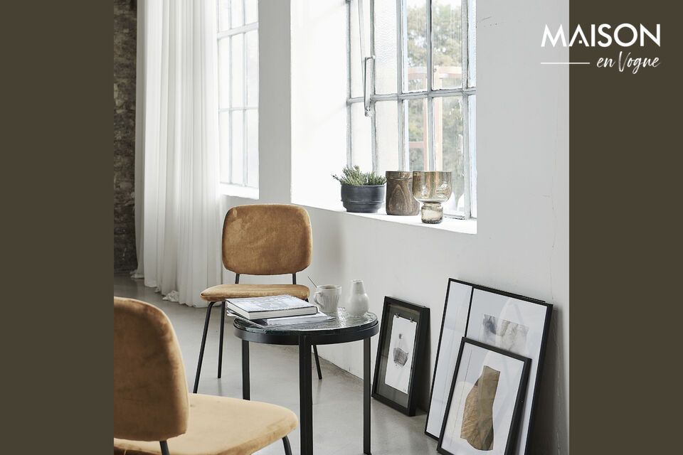 Minimalistische elegantie, geraffineerd zwart ijzer voor elk interieur.
