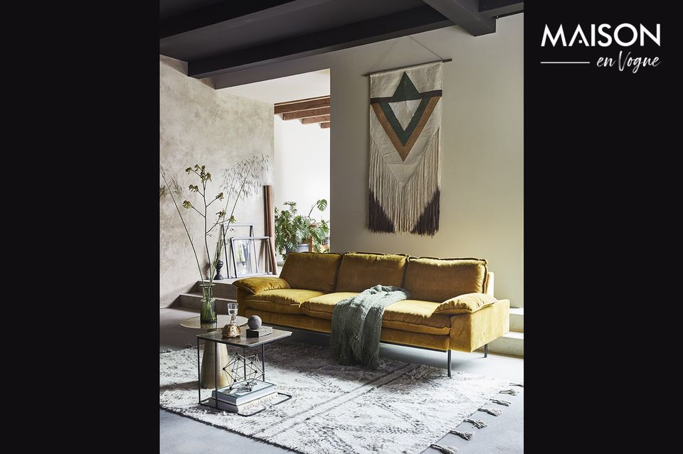 De Vez-bank, 225 cm lang en 83 cm breed, biedt een brede en royale zit