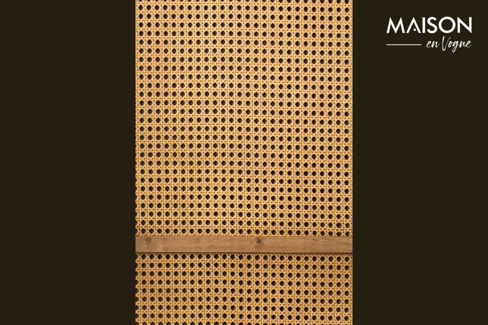 Metalen en rotan spiegel