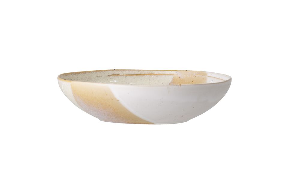 Deze steengoedschaal is een handgemaakt object