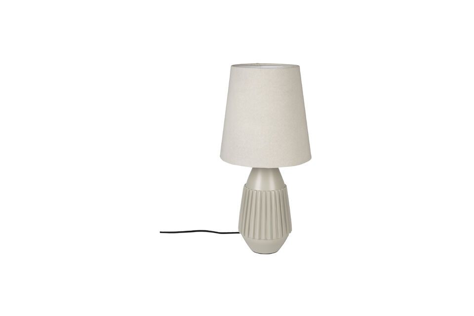 Met zijn harmonieuze afmetingen van 25 cm in de lengte en diepte en een hoogte van 52 cm past deze