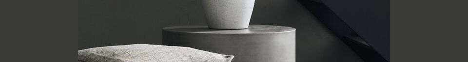 Benadrukte materialen Tafellamp in zandcement Orga