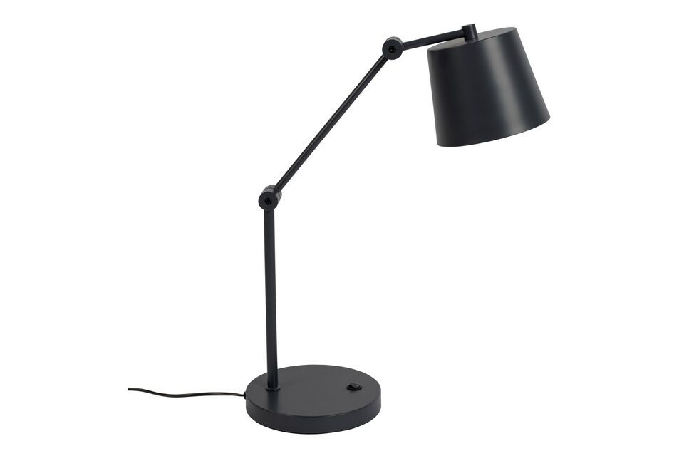 Het minimalistische ontwerp van de Hajo lamp maakt het gemakkelijk om hem te integreren in elk
