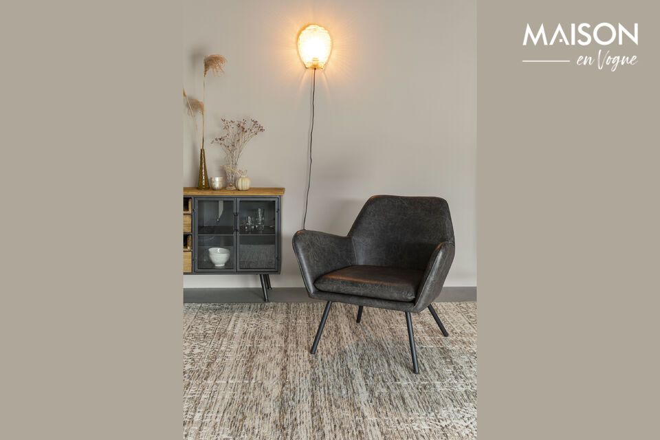 Breng een vleugje tijdloze elegantie in je huis met onze nieuwe gouden metalen wandlamp