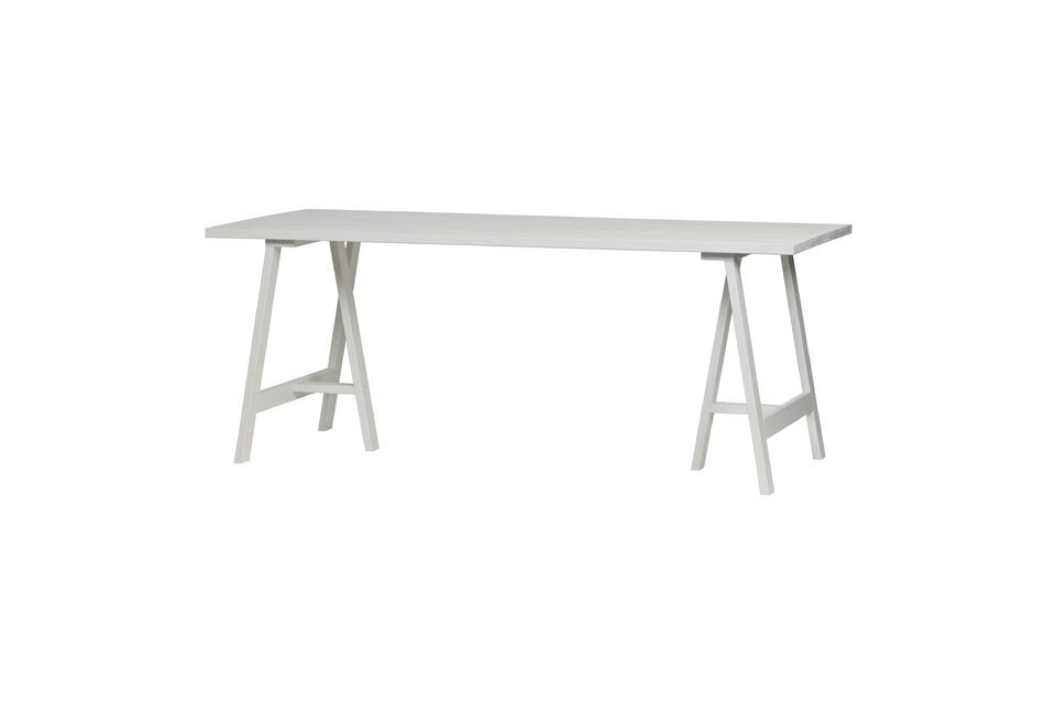 Het eenvoudige maar elegante ontwerp van de tafel maakt het een tijdloze toevoeging aan elk