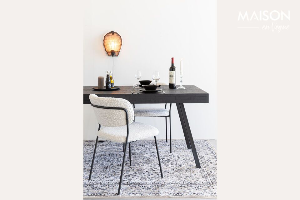 Comfort en elegantie met onze zachte stoffen stoel.