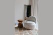 Miniatuur Witte stoffen fauteuil Nash 1