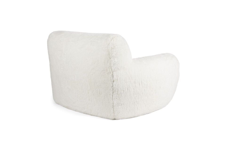 Gewikkeld in een zachte polyester stof wekt deze fauteuil de illusie van een warme knuffel