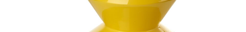 Benadrukte materialen Zig Zag geel polyester bijzettafeltje
