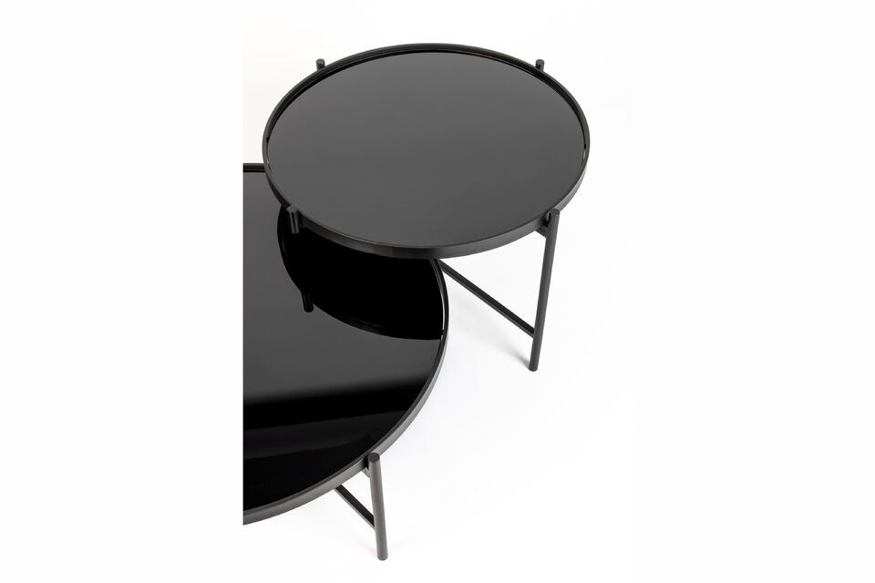De Lily salontafel van zwart glas is een ideale oplossing als je op zoek bent naar zowel stijl als