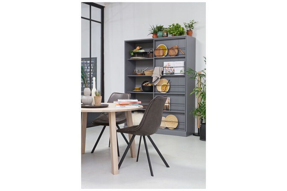 Swen stoel, zwart leer en metaal, comfortabel en design