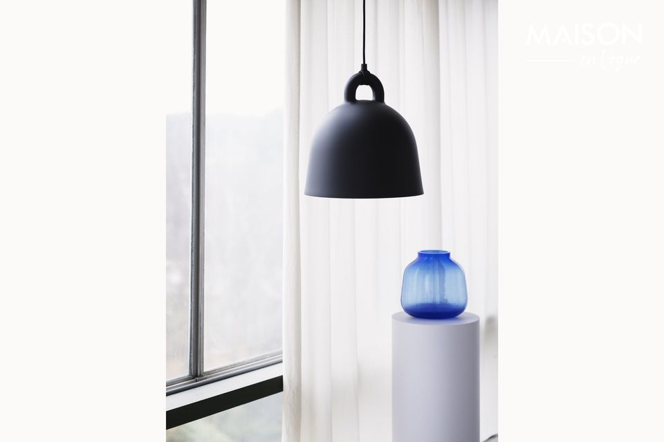 Ontworpen in 2012 door Andreas Lund & Jacob Rudbeck, zal de Bell lamp elke kamer in huis sieren