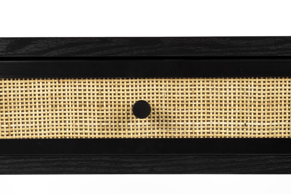 Deze console is gemaakt van rotan van hoge kwaliteit en combineert duurzaamheid en stijl