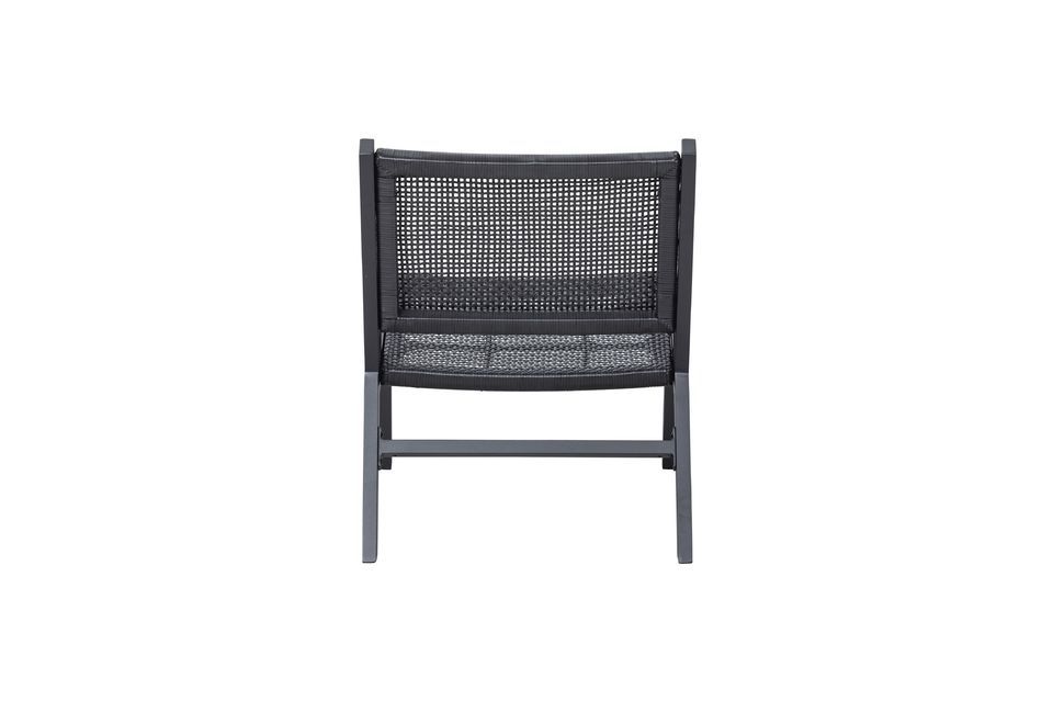 Gemaakt van aluminium met een matzwarte afwerking past deze stoel gemakkelijk in uw