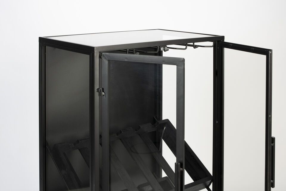 Het elegante zwarte ontwerp van de Rob kast past in elk interieur, van modern tot klassiek