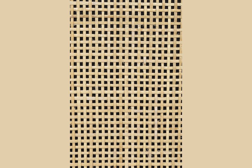 Houd het elegant met de lage ladekast Guuji, een uniek Japans ontwerp.