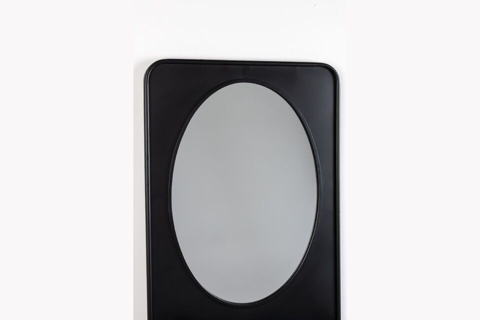 Deze esthetische spiegel biedt niet alleen een ideaal oppervlak voor je laatste afwerking